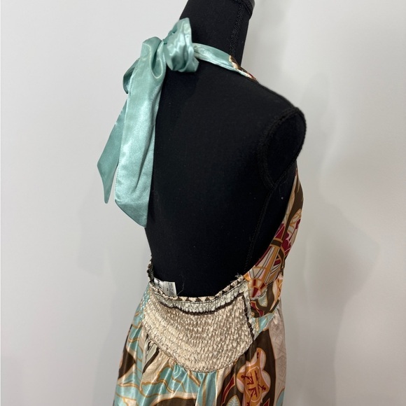 Ultra Pink Deep-V Open Back Halter Summer Dress (M) - Picture 6 of 8